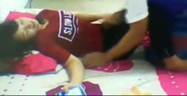 တည်းခိုခန်းရောက်မှ ပုဆိုးချွတ်ပြီး တွယ်တဲ့ ဘဲကြီး